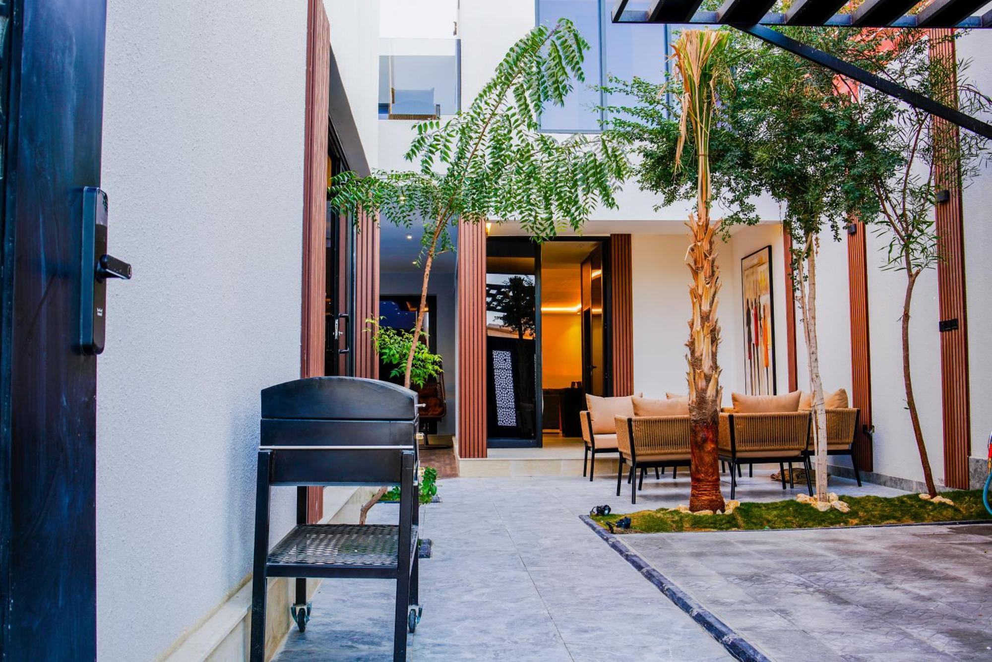 The Land Resort Riyadh Bagian luar foto